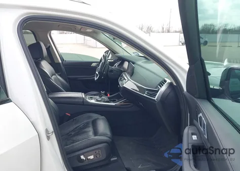 2020 BMW X7 xDrive40I z USA, uszkodzony, nr VIN 5UXCW2C04L9B40606